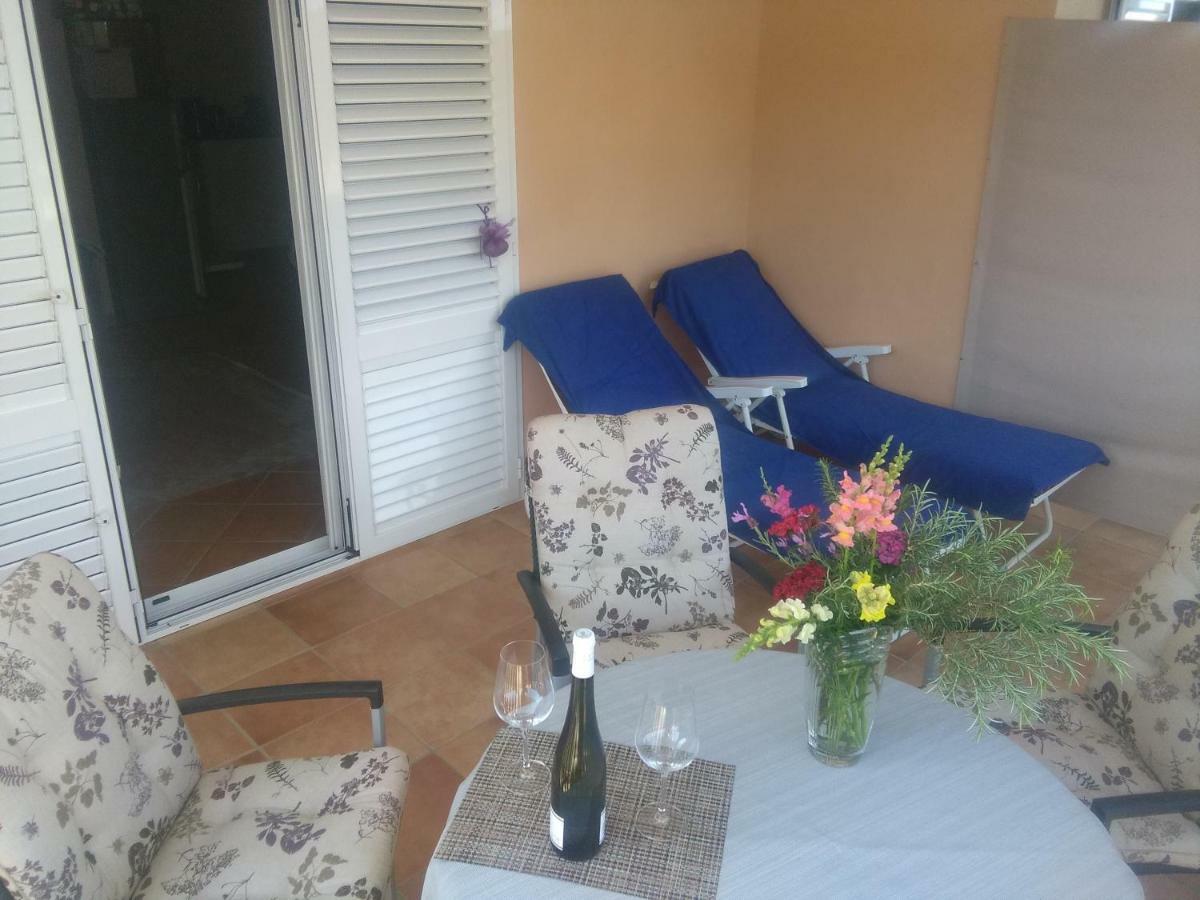 Appartementhaus Elena Jelsa  Bagian luar foto