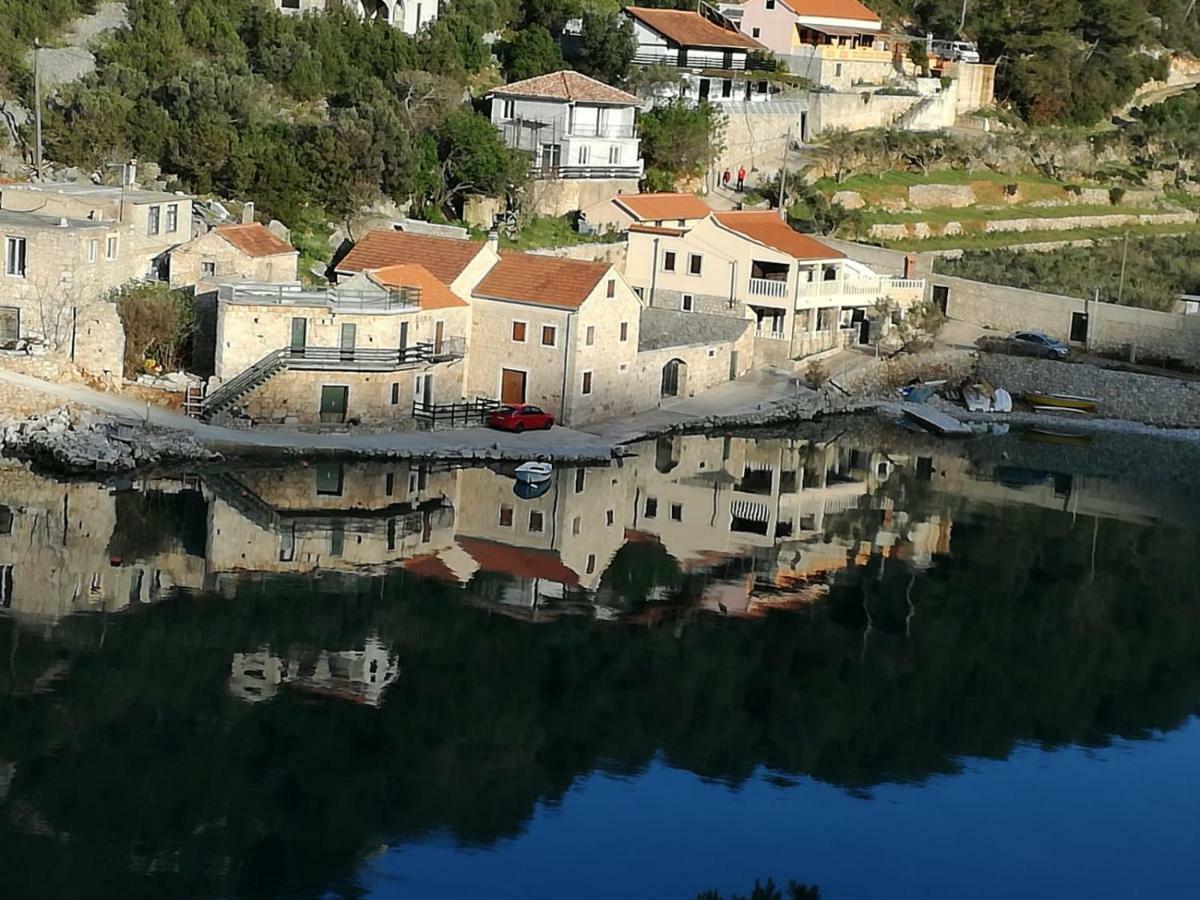 Appartementhaus Elena Jelsa  Bagian luar foto