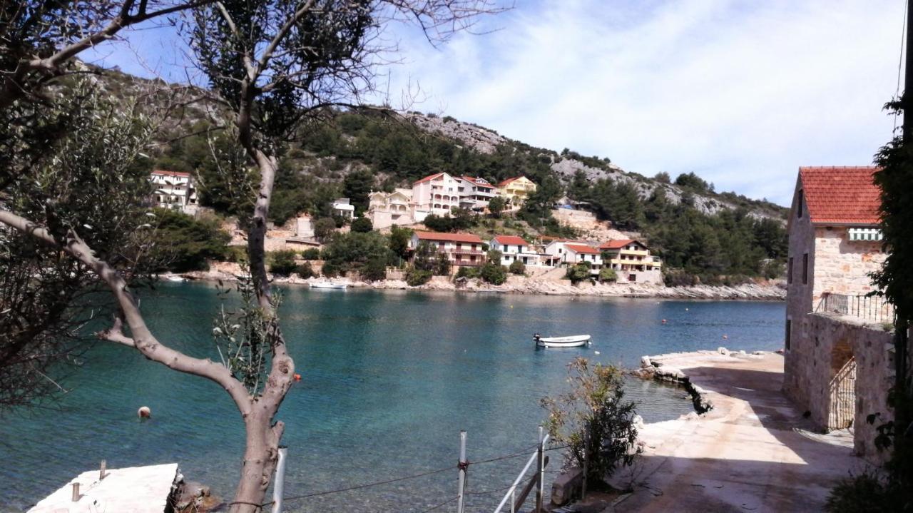 Appartementhaus Elena Jelsa  Bagian luar foto